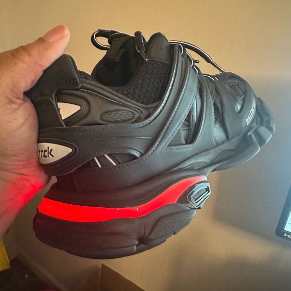 Men’s Balenciga Led Track size 9 - Picture 10 of 10
